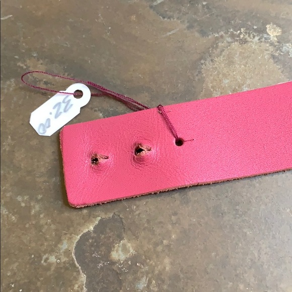 NWT Pink “Strength” Adjustable Cuff Bracelet - Picture 7 of 9